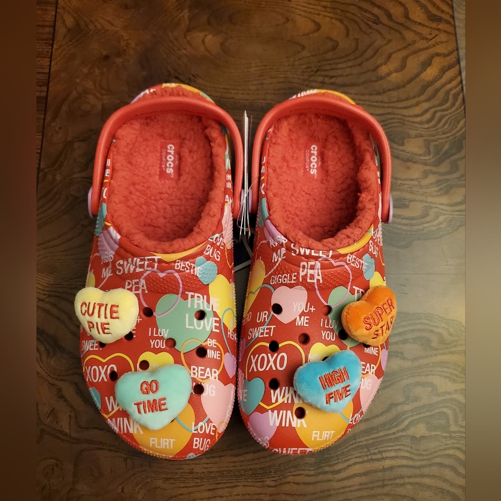 Crocs x Sweethearts Pom Pom Hearts Valentines Lined Clogs